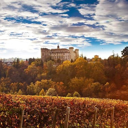 La Rocca Di Efisio Aparthotel Costigliole d’Asti Kültér fotó