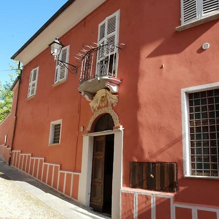 La Rocca Di Efisio Aparthotel Costigliole d’Asti Kültér fotó