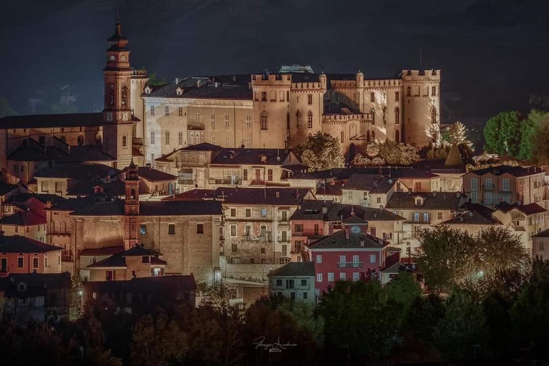 La Rocca Di Efisio Aparthotel Costigliole d’Asti Kültér fotó
