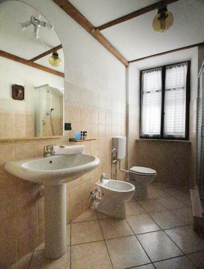 La Rocca Di Efisio Aparthotel Costigliole d’Asti Kültér fotó