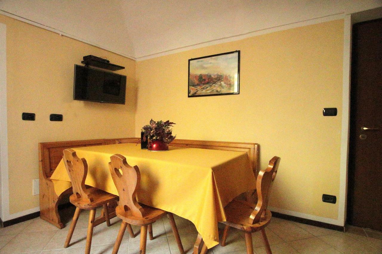 La Rocca Di Efisio Aparthotel Costigliole d’Asti Kültér fotó