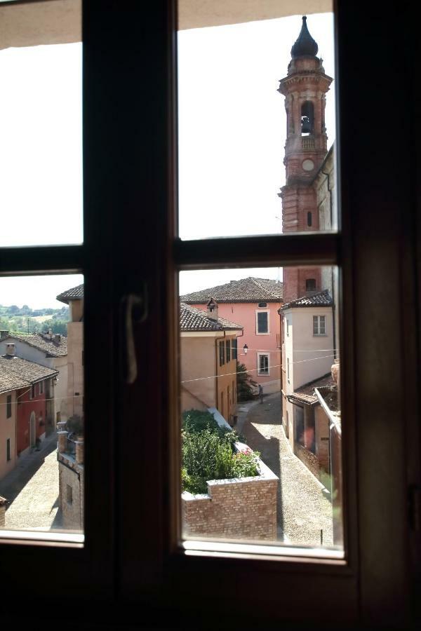 La Rocca Di Efisio Aparthotel Costigliole d’Asti Kültér fotó