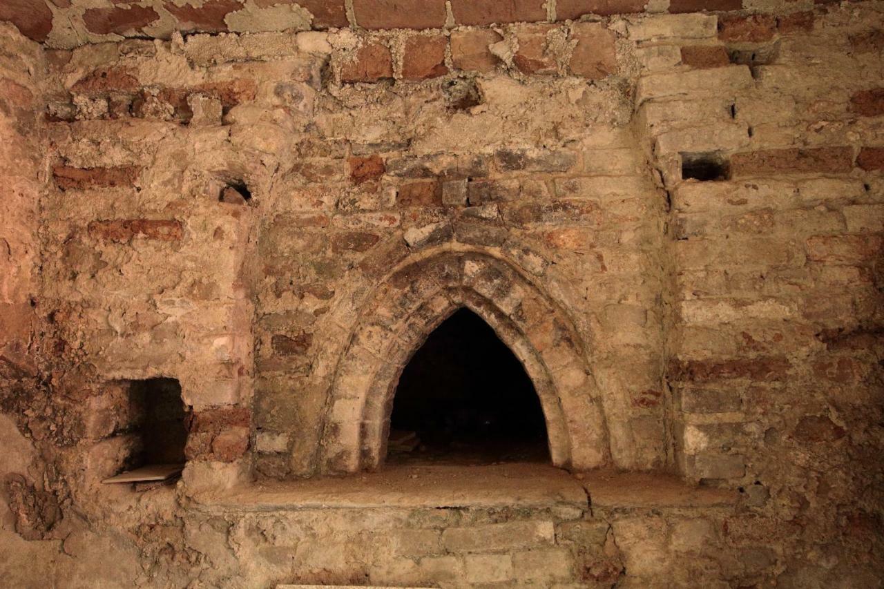 La Rocca Di Efisio Aparthotel Costigliole d’Asti Kültér fotó