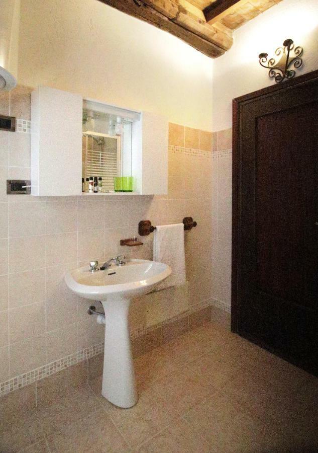 La Rocca Di Efisio Aparthotel Costigliole d’Asti Kültér fotó