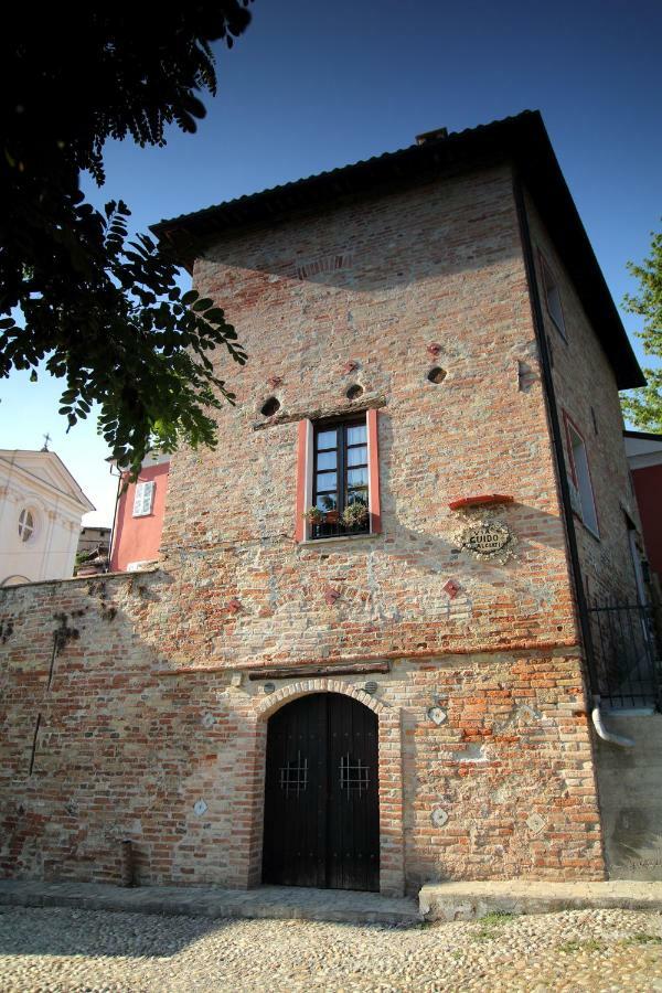 La Rocca Di Efisio Aparthotel Costigliole d’Asti Kültér fotó